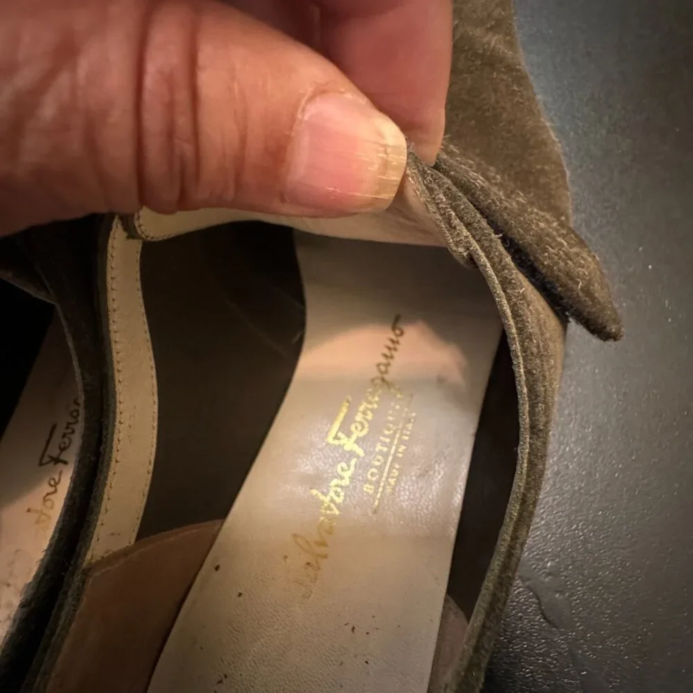 Salvatore Ferragamo size 5 green suede flats square toe